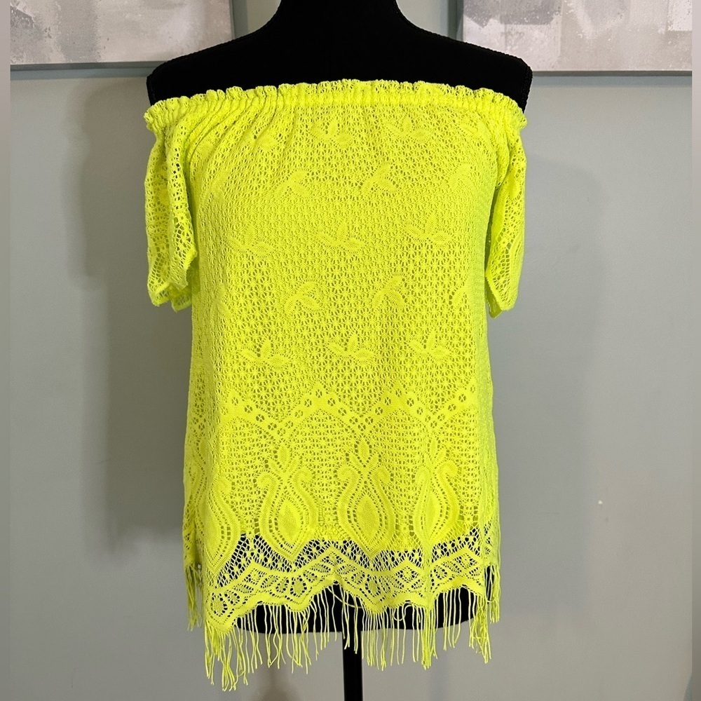 LILLY PULITZER HIGHLIGHTER YELLOW LACE OFF THE SHOULDER TOP WITH FRINGE